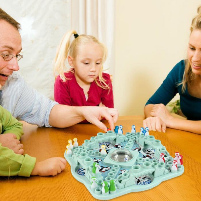 Desktop Puzzle Dice Game Penguin Icebreaker